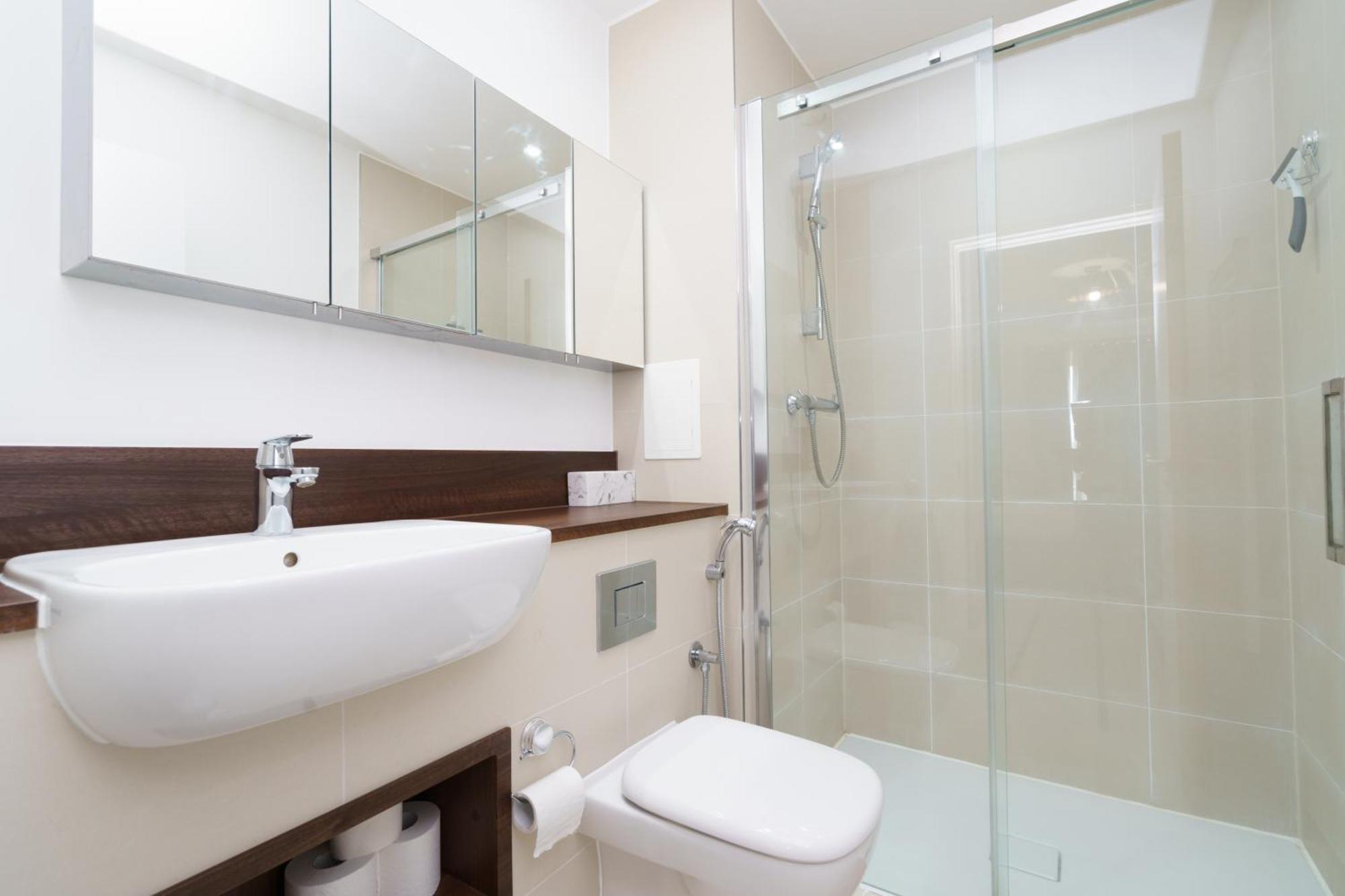 Stylish Surrey Quays Apartment - 10 Mins From Station 伦敦 外观 照片