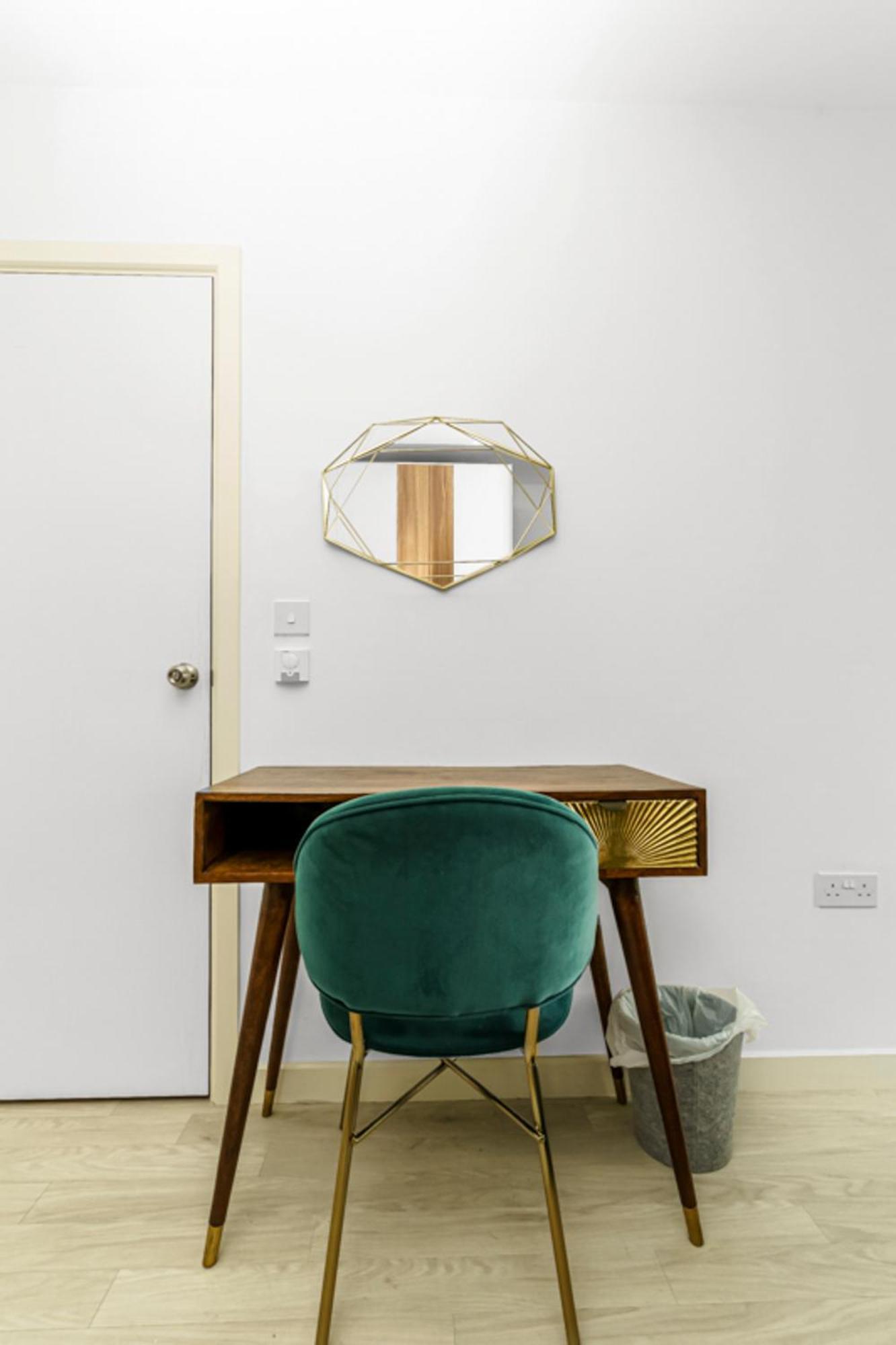 Stylish Surrey Quays Apartment - 10 Mins From Station 伦敦 外观 照片