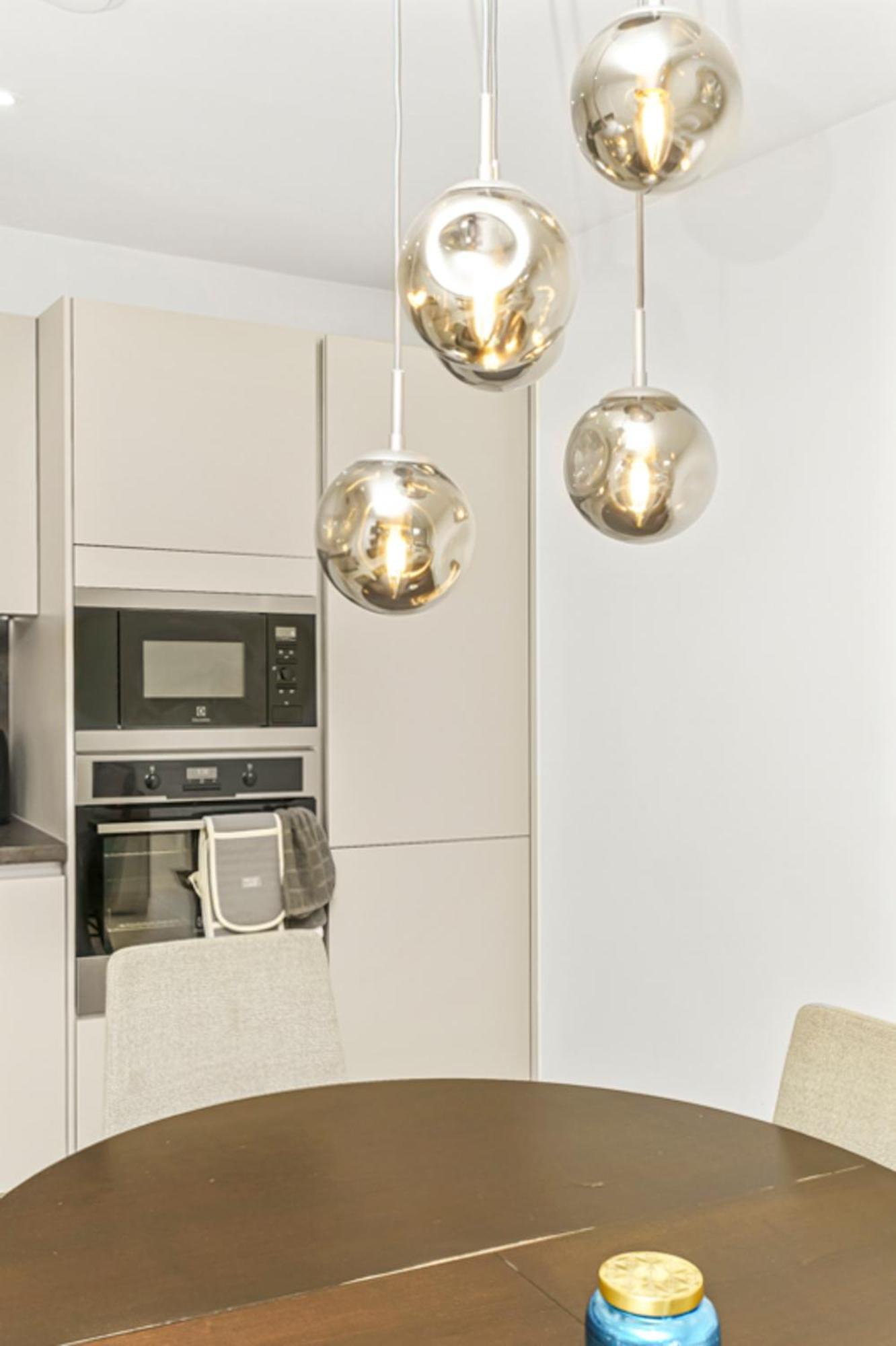 Stylish Surrey Quays Apartment - 10 Mins From Station 伦敦 外观 照片