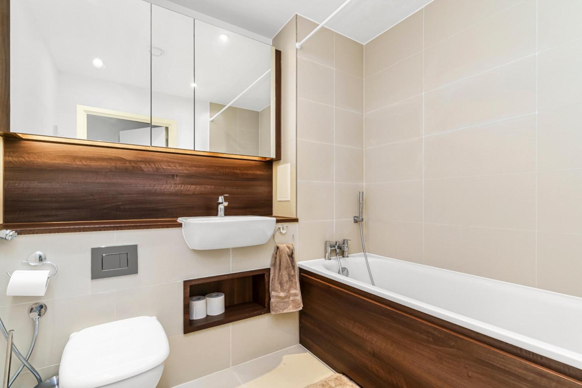 Stylish Surrey Quays Apartment - 10 Mins From Station 伦敦 外观 照片
