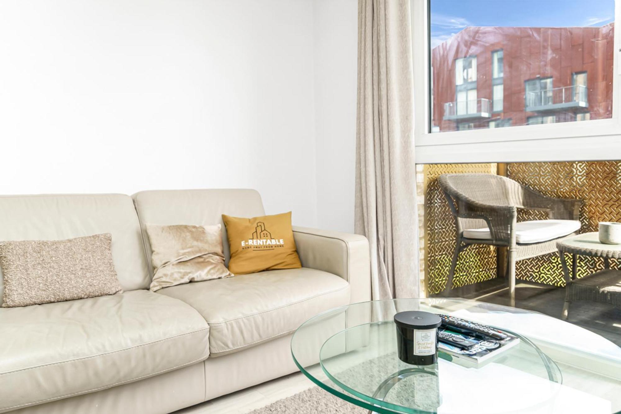 Stylish Surrey Quays Apartment - 10 Mins From Station 伦敦 外观 照片