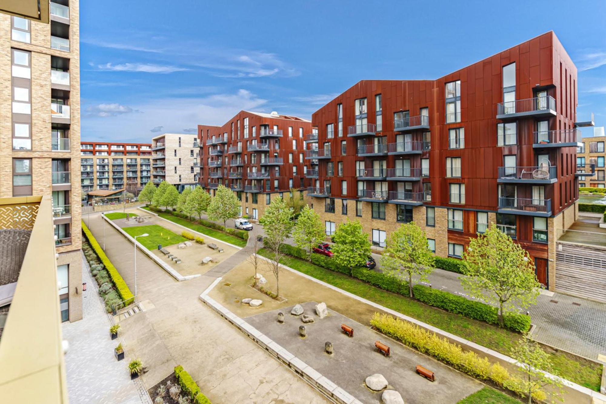 Stylish Surrey Quays Apartment - 10 Mins From Station 伦敦 外观 照片